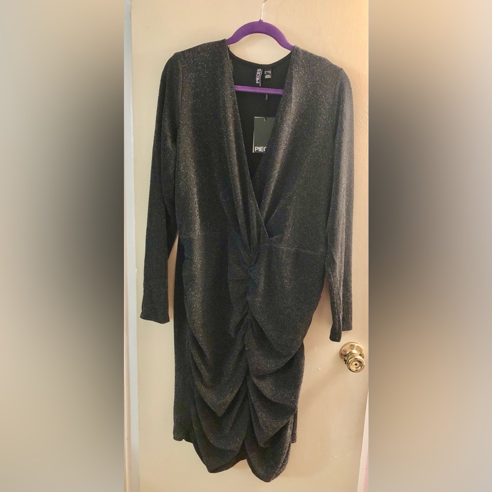 ASOS Curve Black Shimmer Cocktail Dress
Size 3X = 20-22 US
